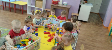 Занятие по художественно-эстетическому развитию в группе "Матрешки" Занятие по художественно-эстетическому развитию в группе "Матрешки".